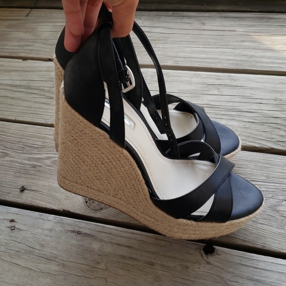 Platforms - Picture 4 of 9